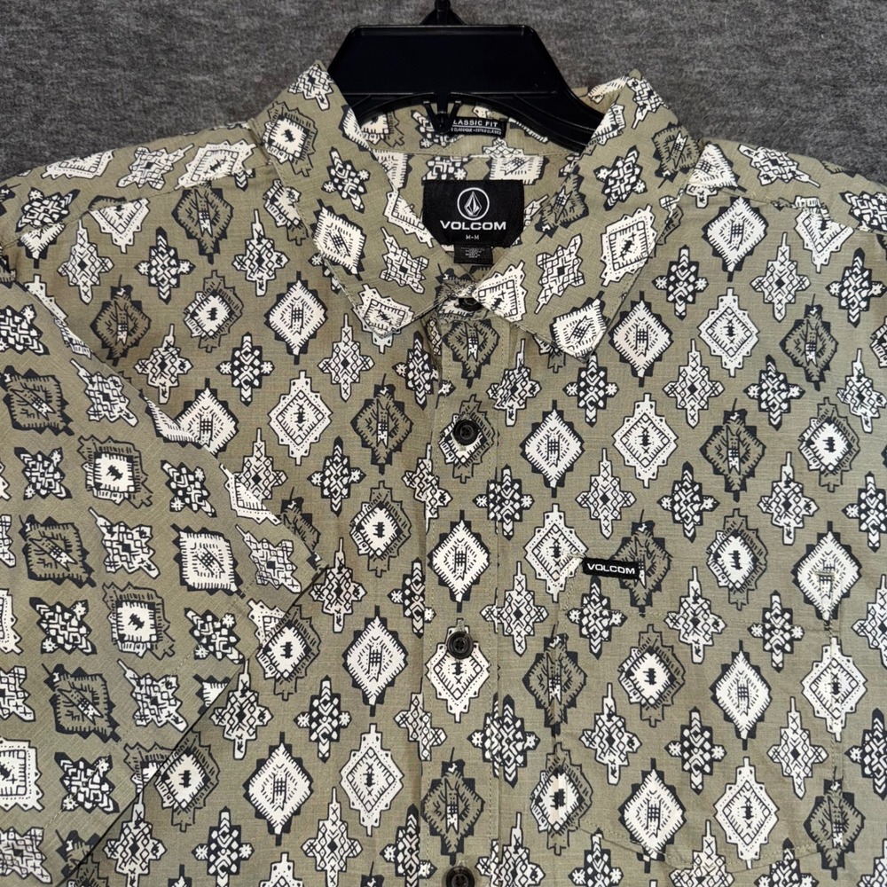 Volcom Scaler Stone Woven Shirt Mens Medium Olive Green Geometric Print New